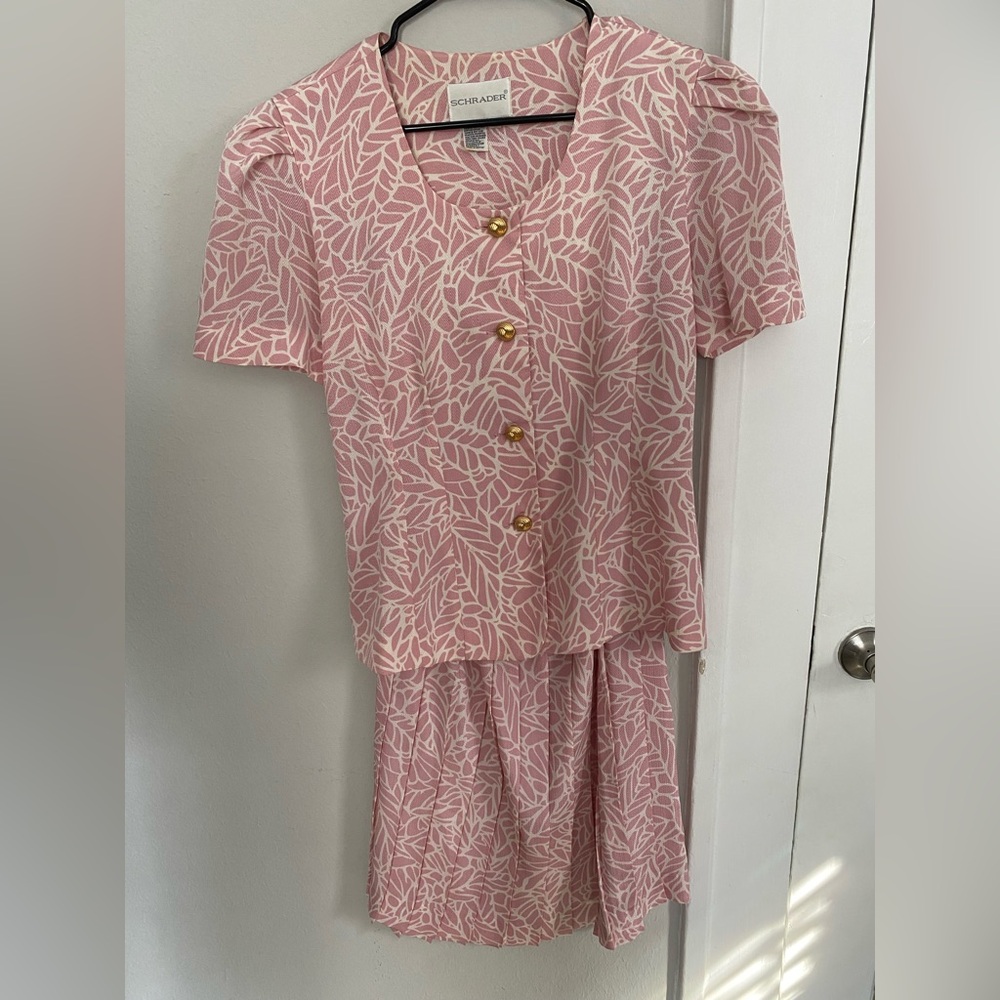 Pink Pleated Skirt Set with Short Sleeves